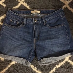 Levi’s Denim shorts size 4.
